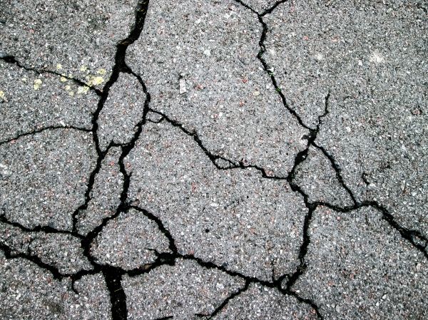 Driveway Crack Filling in South Bend
